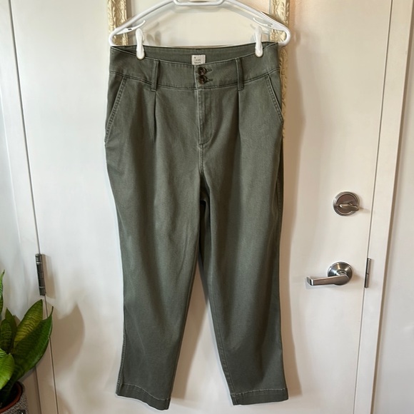 A • NEW DAY | Olive Green High Waist Pleat Front Tapered Trousers Khakis - Picture 3 of 16